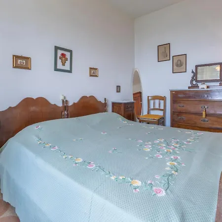 度假居 La Casa Di Elda, With Pool, Uzzano, Toscana